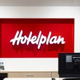 Après le rachat d'Hotelplan par DERTOUR, "les premières investigations ont révélé des indices d'une position dominante, indique la Comco mardi (archives). KEYSTONE/MICHAEL BUHOLZER